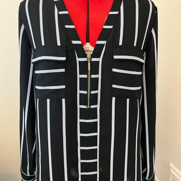 Striped Express Blouse - Picture 4 of 7